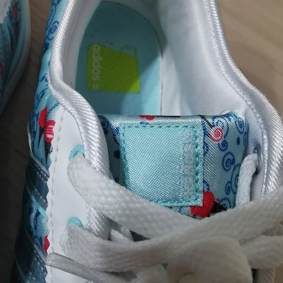 Adidas Basket Femme Fleurie Sneakers - Picture 13 of 16